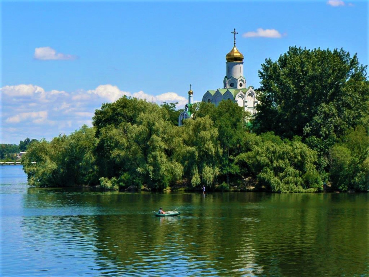 Монастирський острів, Дніпро