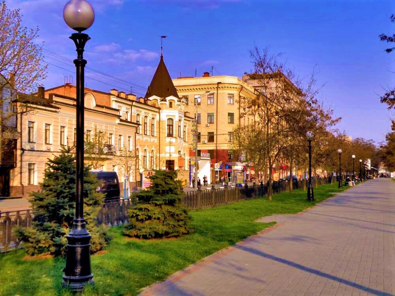 Yavornytskyi Avenue, Dnipro