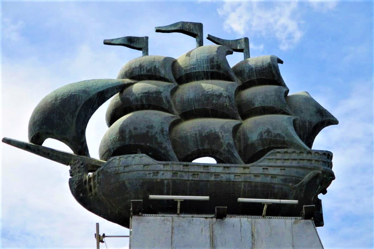Frigate shipbuilders Monument, Kherson