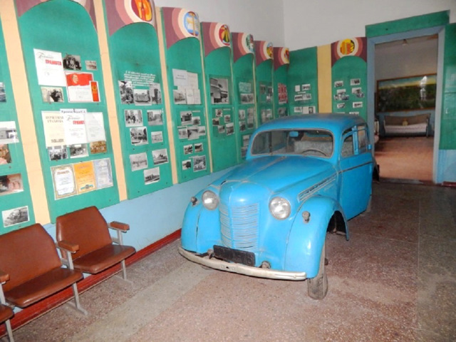 Novomykhailivka Village History People's Museum