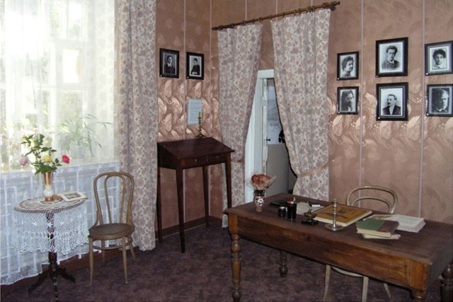 Volodymyr Nemyrovych-Danchenko Manor Museum, Neskuchne