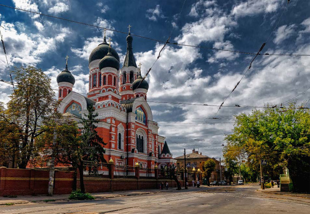 Трьохсвятительська церква, Харків
