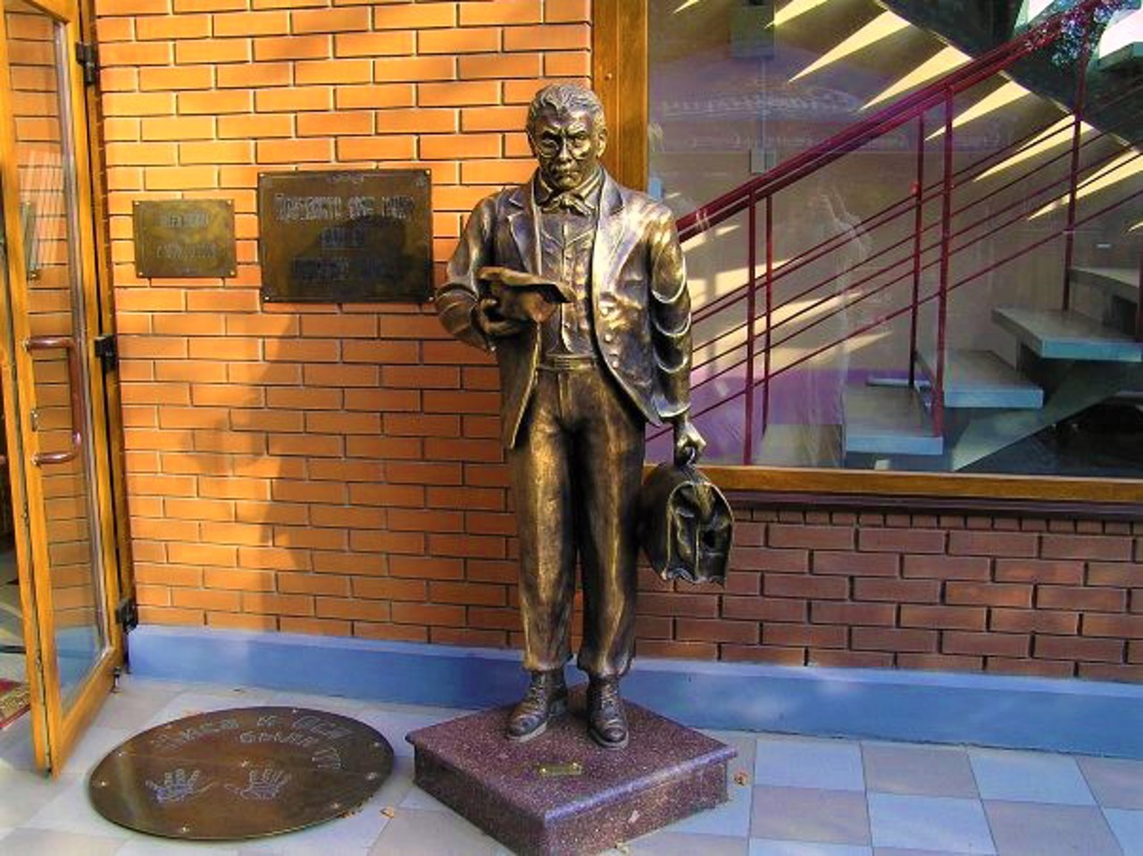 Heroes of 12 chairs Monument, Kharkiv