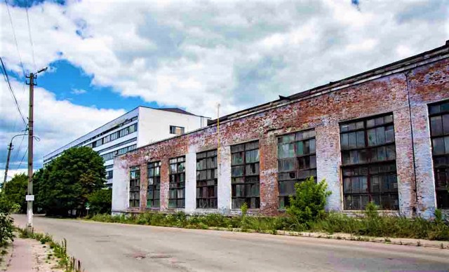 Фарфоровый завод, Коростень
