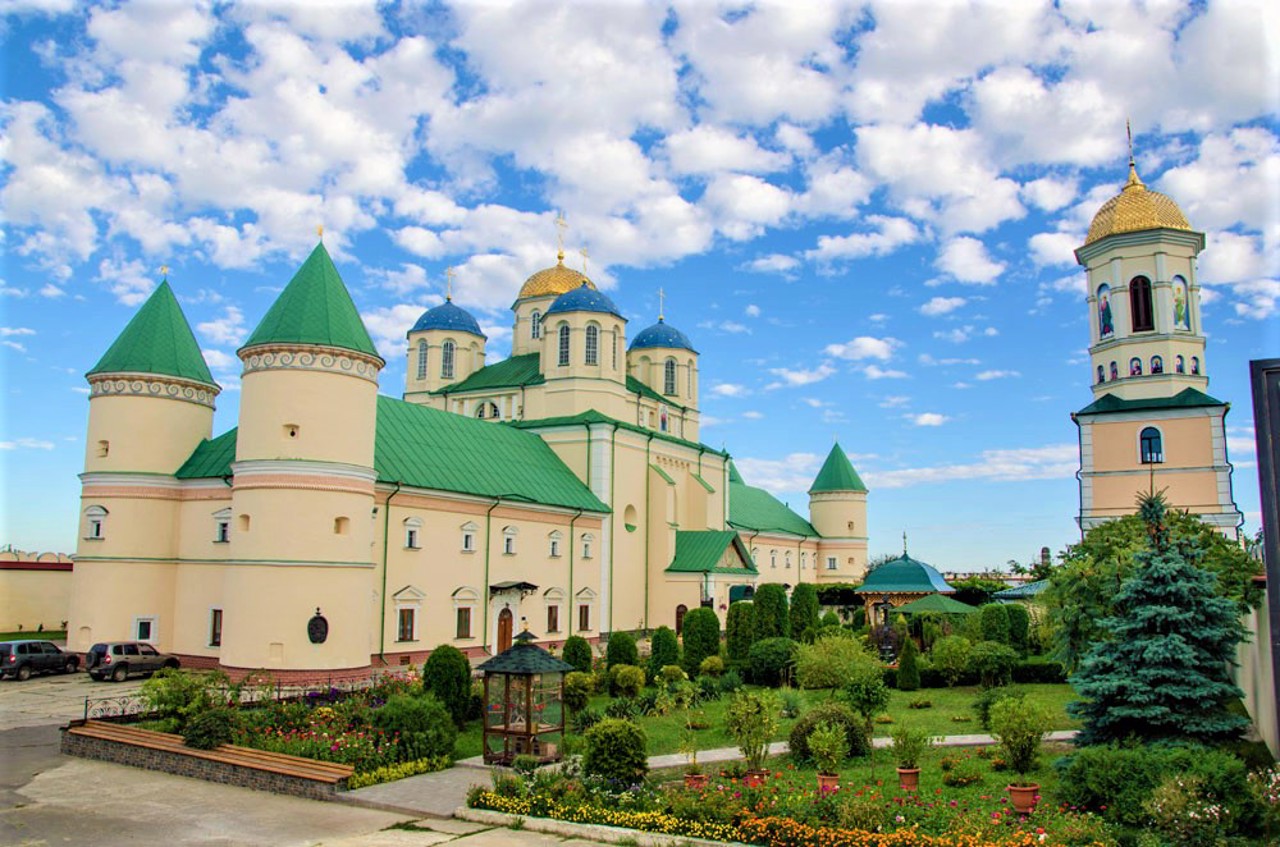 Свято-Троїцький монастир, Межиріч