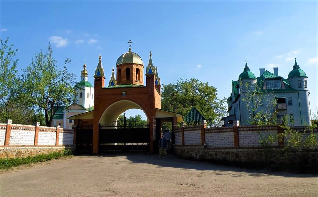 Мотронинський монастир, Мельники
