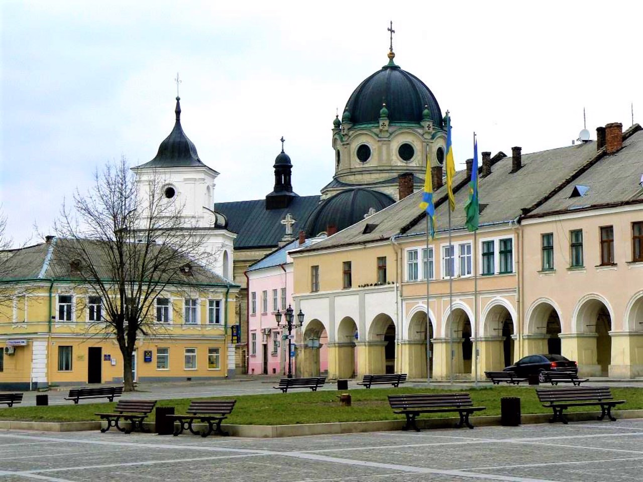 Rynok Square (Vicheva), Zhovkva