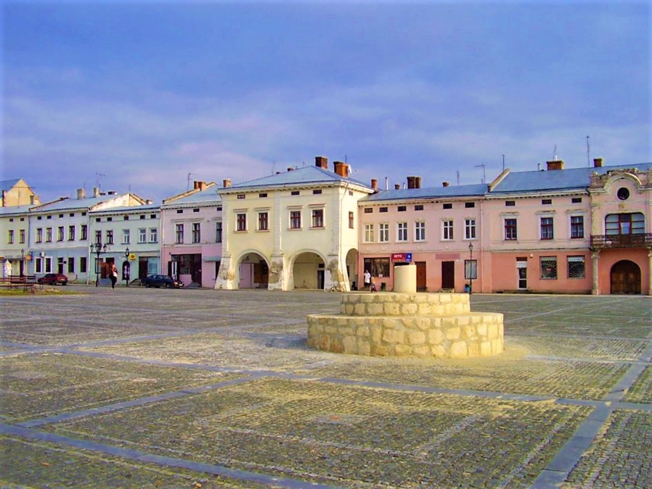 Rynok Square (Vicheva), Zhovkva