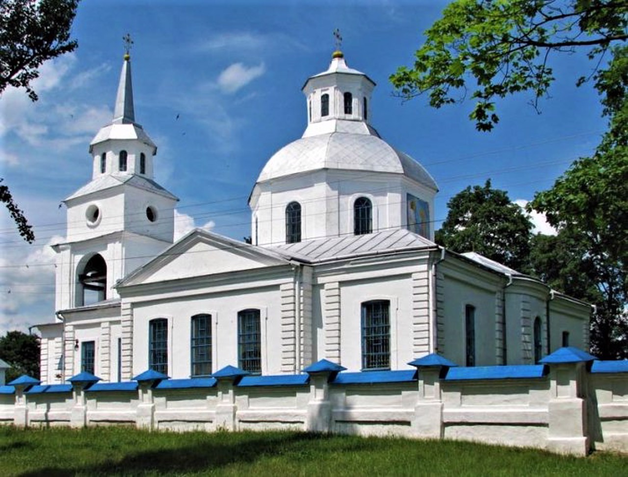 Благовещенская церковь, Тростянец