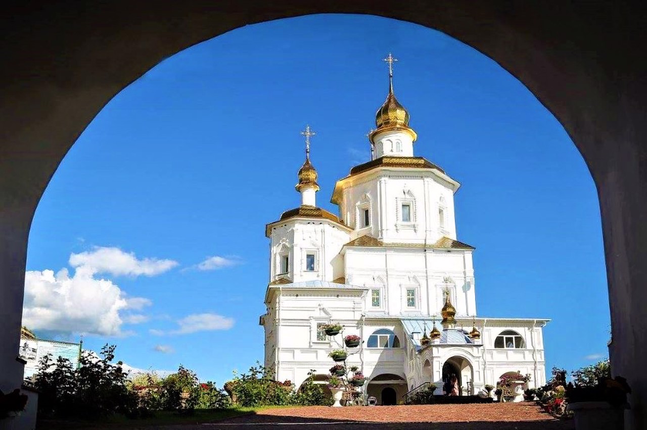 Молченский монастырь-крепость, Путивль