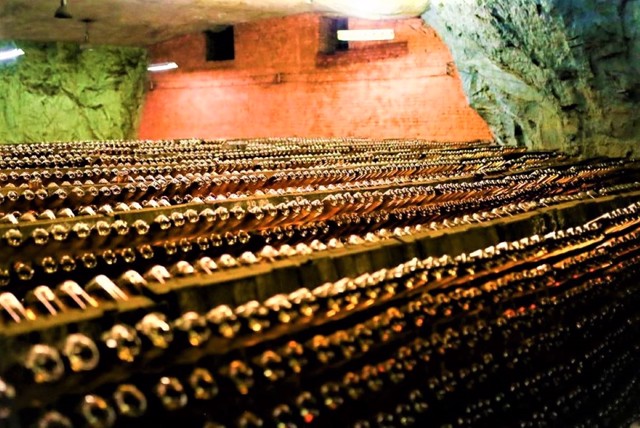 Завод шампанських вин Артвайнері, Бахмут