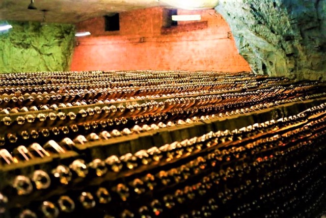 Artwinery Champagne Wine Factory, Bakhmut