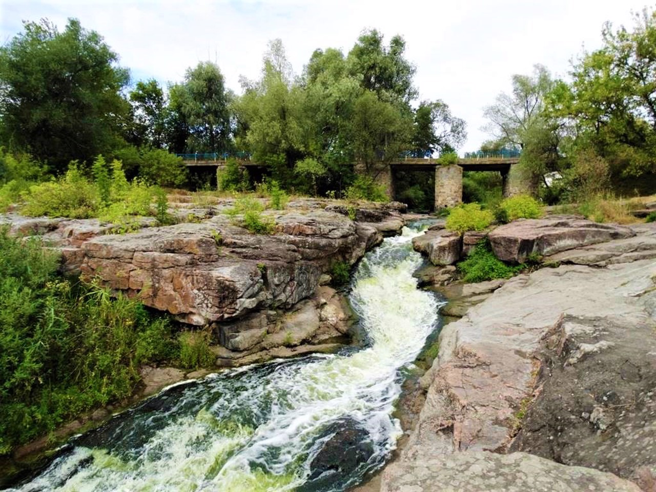 Buky Canyon (Vyr Waterfall)