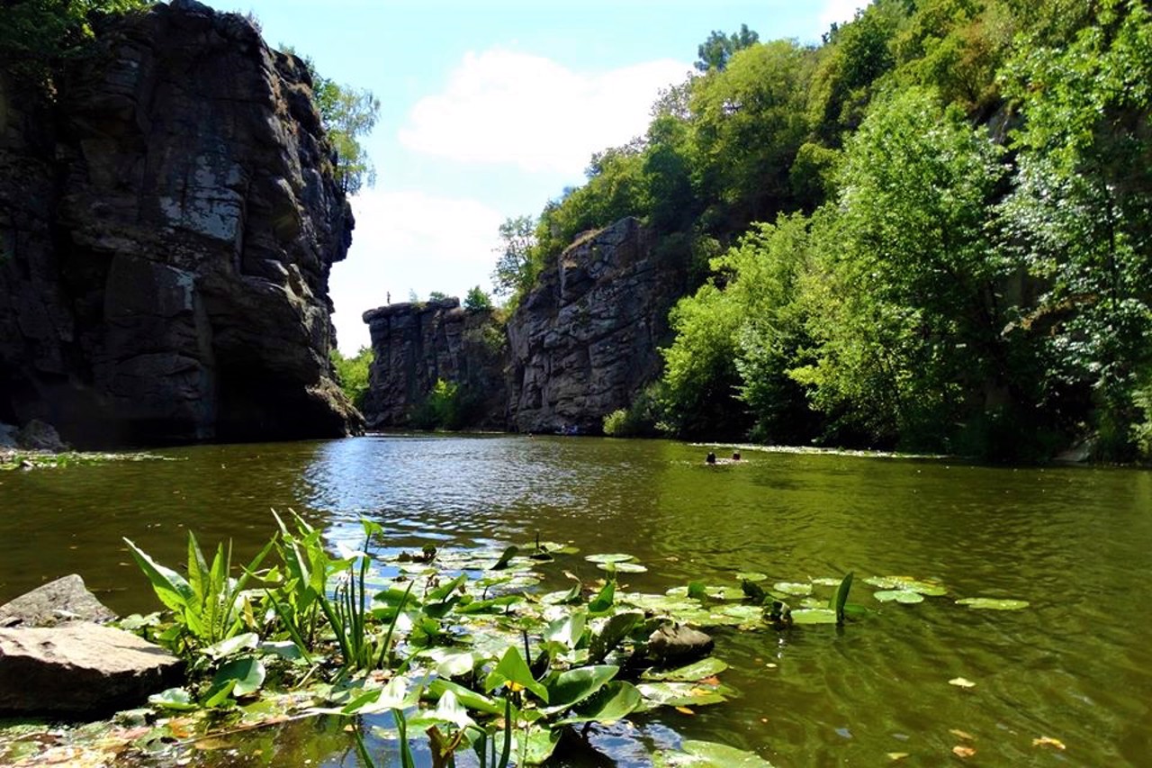 Buky Canyon (Vyr Waterfall)