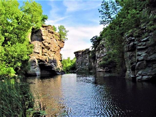 Buky Canyon (Vyr Waterfall)