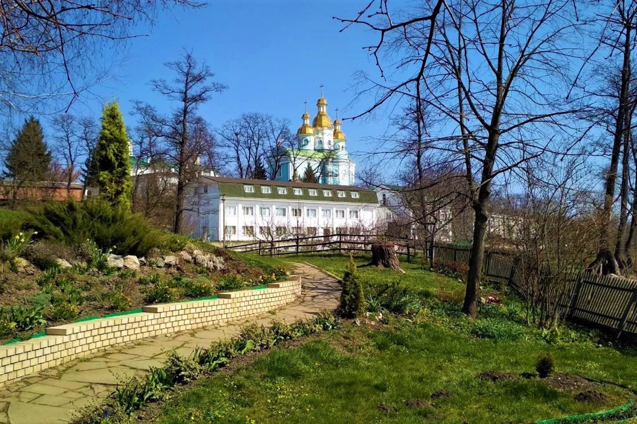 Krasnohirsky Monastery, Bakaivka