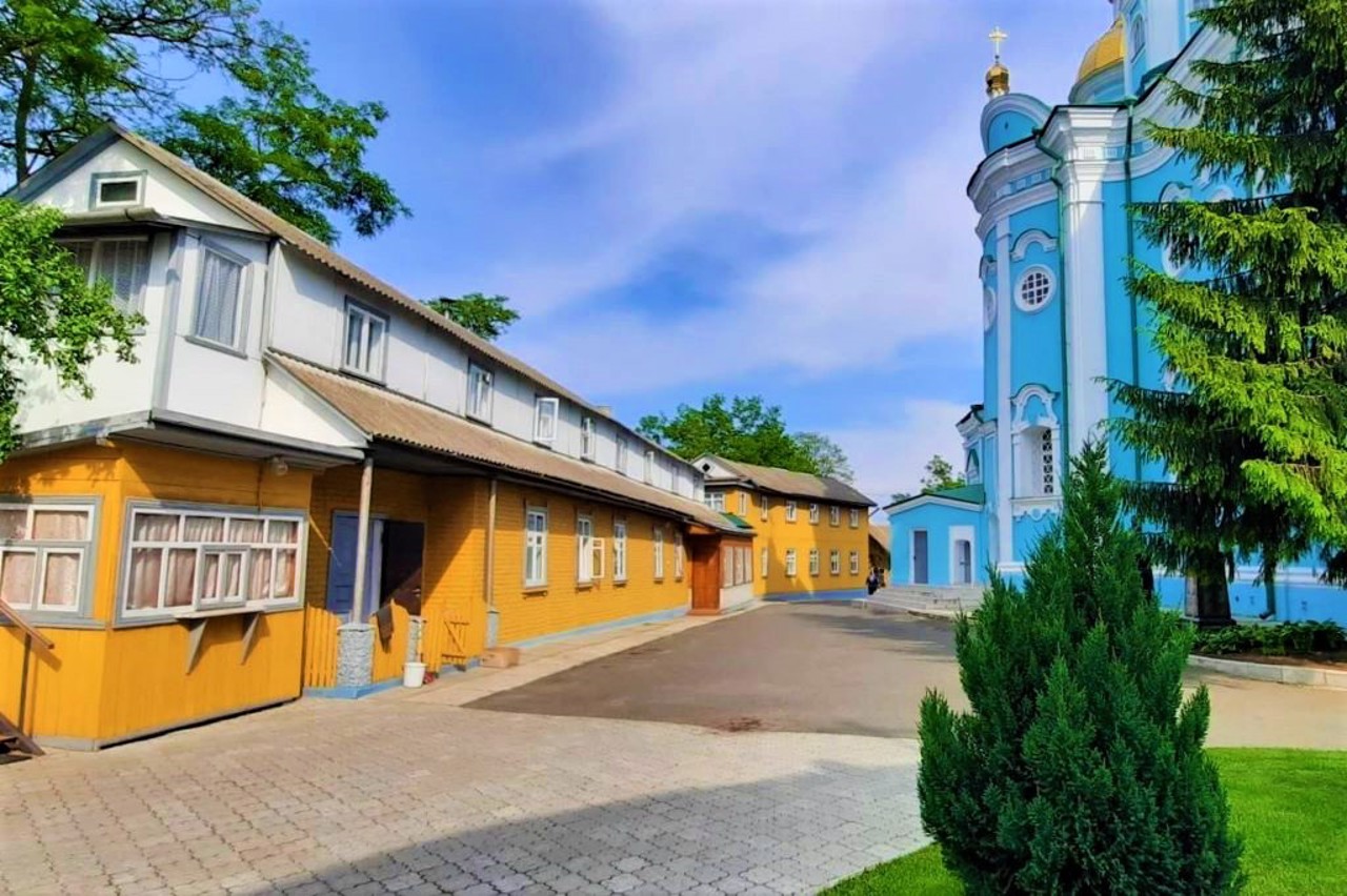 Krasnohirsky Monastery, Bakaivka