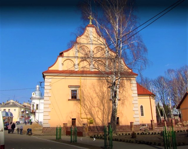 Монастырь францисканцев (Боярский двор), Золочев