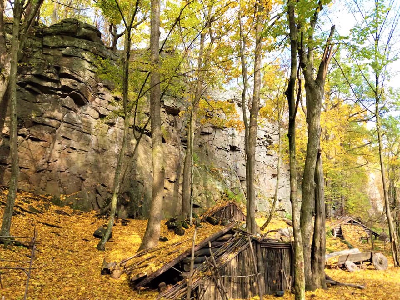 Скеледром, Дениші