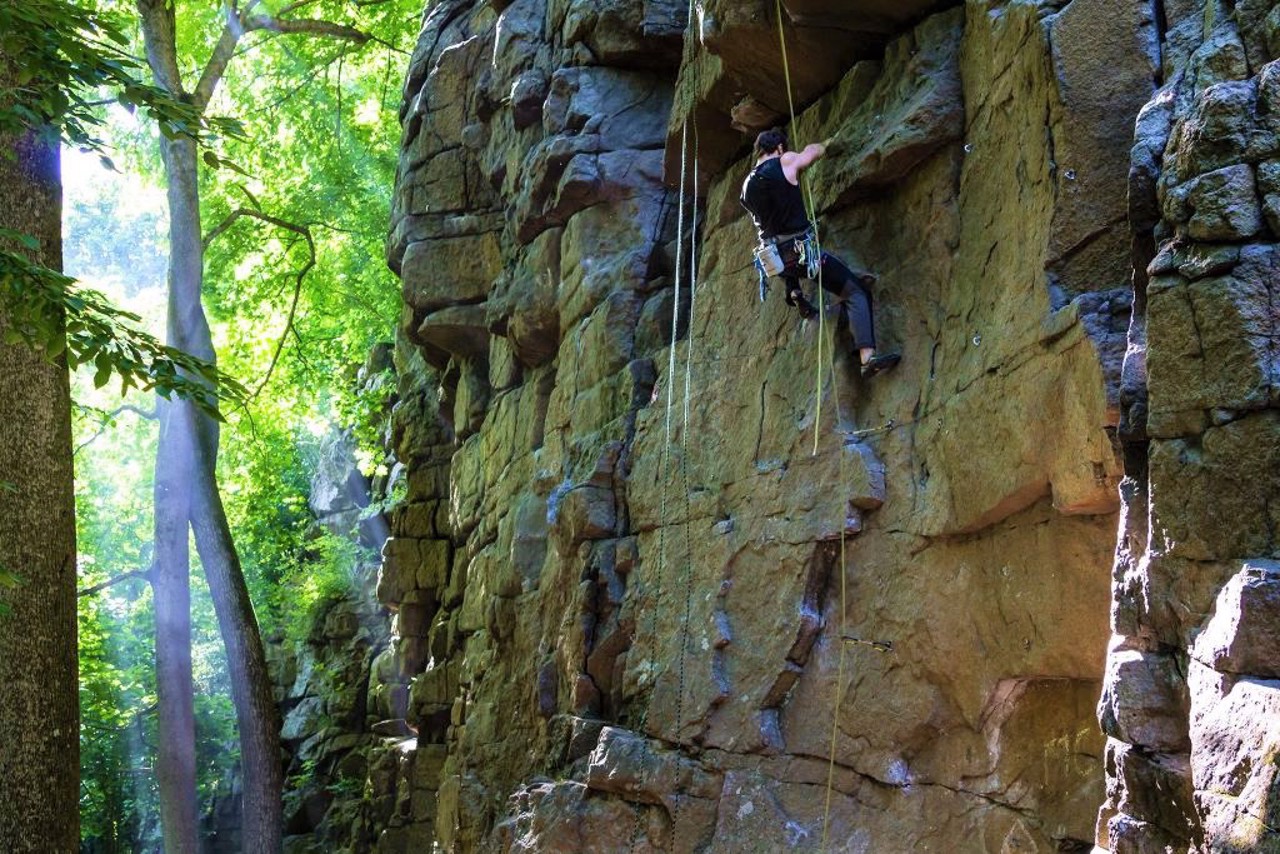 Rock Climbing Wall, Denyshi