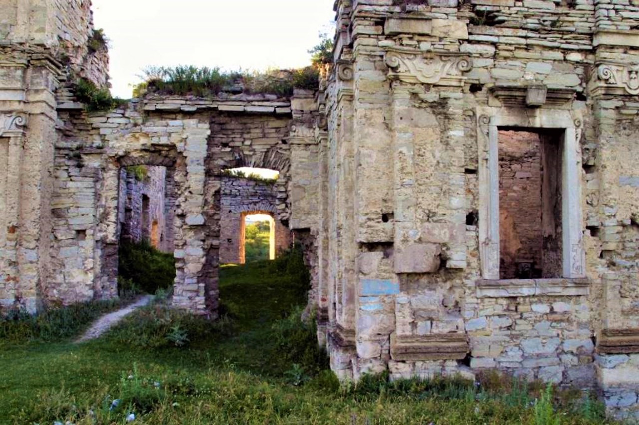 Skala-Podilska Castle