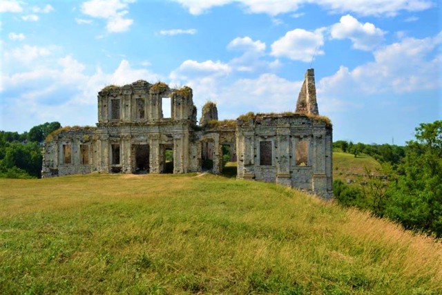 Skala-Podilska Castle