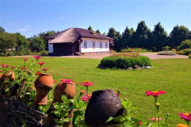 P. Kulish Museum "Hannyna Pustyn", Olenivka