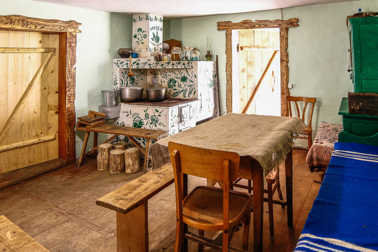 Museum "Grandfather's Pharmacy", Kryvorivnia