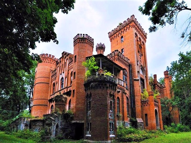 Dakhovsky Manor (Castle), Leskove