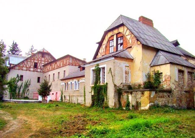 Chetvertynsky Palace, Komarhorod