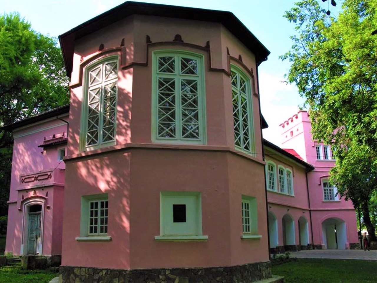 Palace de Zotte, Vikno