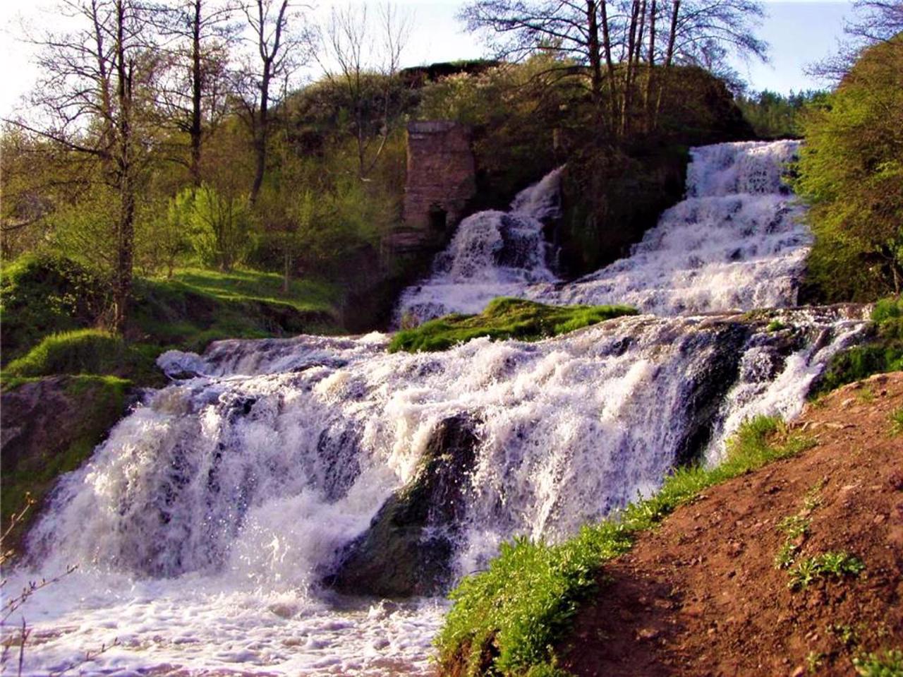 Dzhurynskyi waterfall, Nyrkiv