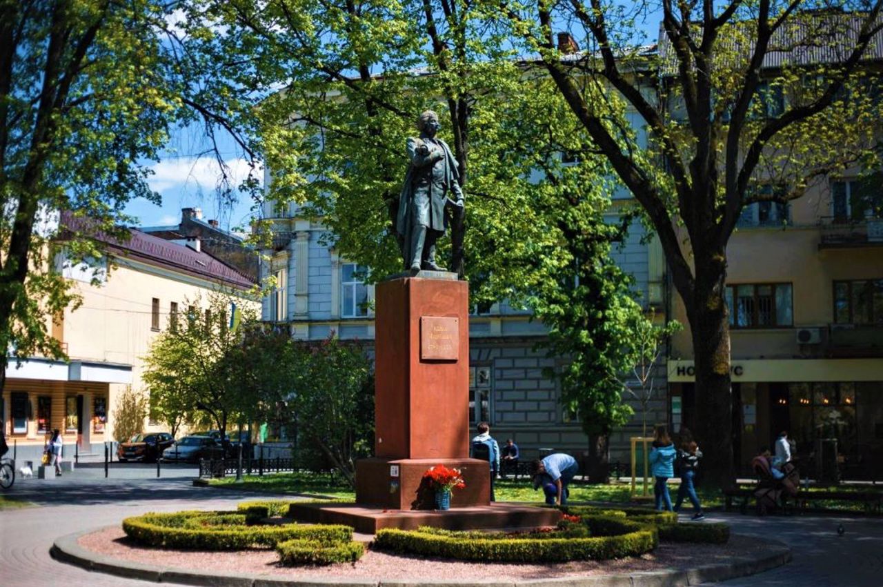 Пам'ятник Міцкевичу, Івано-Франківськ