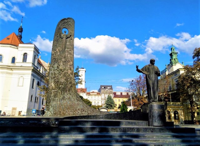 Пам'ятник Тарасові Шевченку, Львів