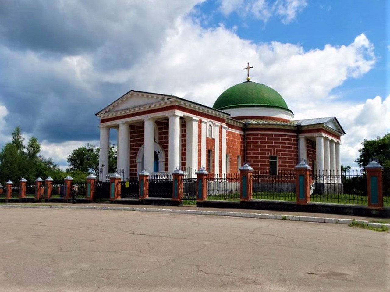 Transfiguration Church, Liubech