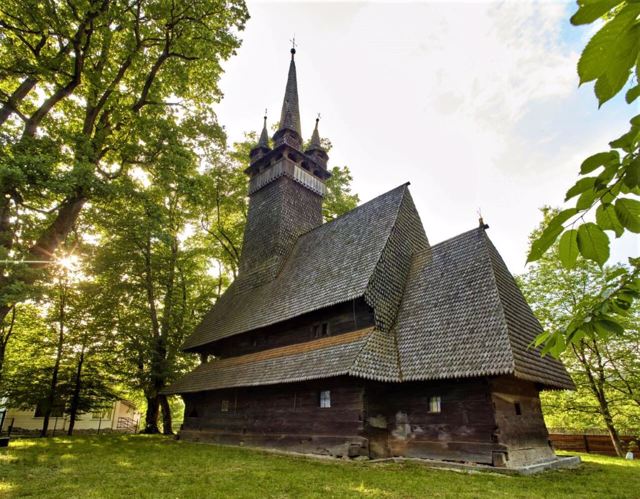 Церква Святого Михаїла, Крайниково