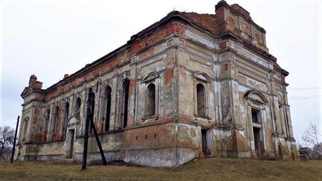 Assumption Cathedral, Lymanske