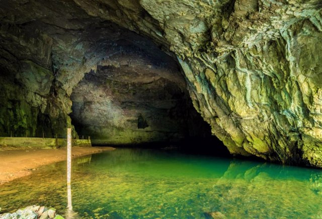 Atlantida Cave, Zavallia