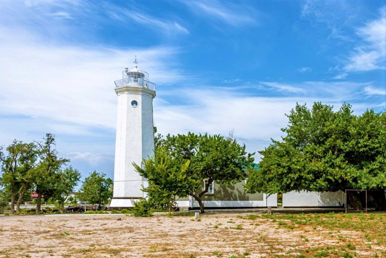 Bilosaraisky Lighthouse, Bilosaraiska Kosa