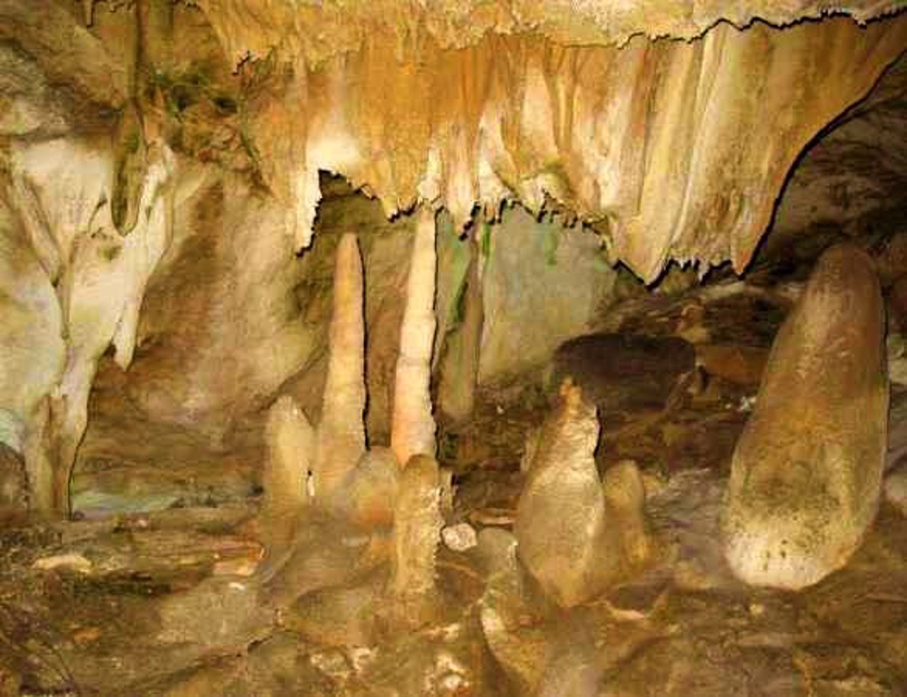 Khotyn caves