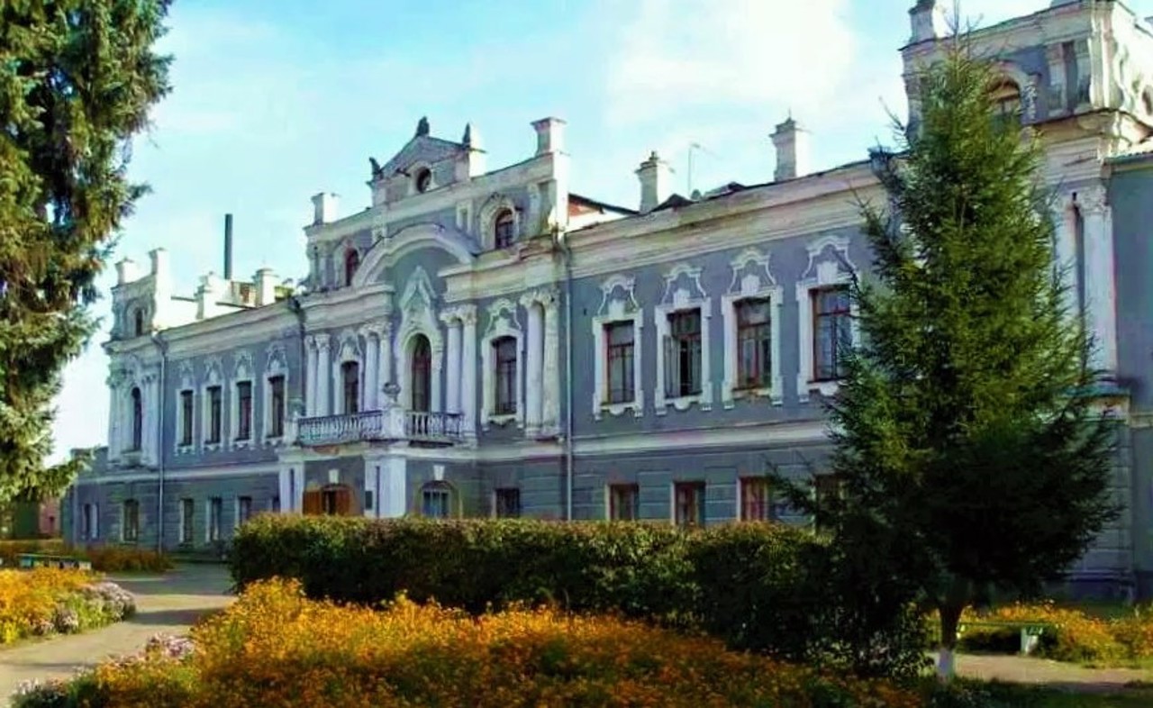 Merinh Palace, Stara Pryluka