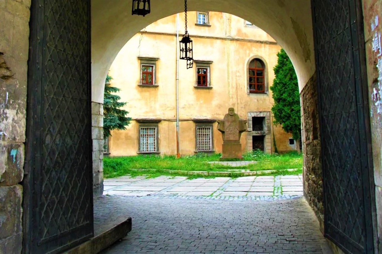 Hlyniany Gate, Lviv