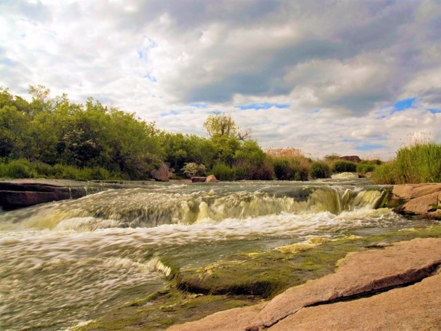 Sholokhovskyi (Tokivskyi) waterfall, Sholokhove