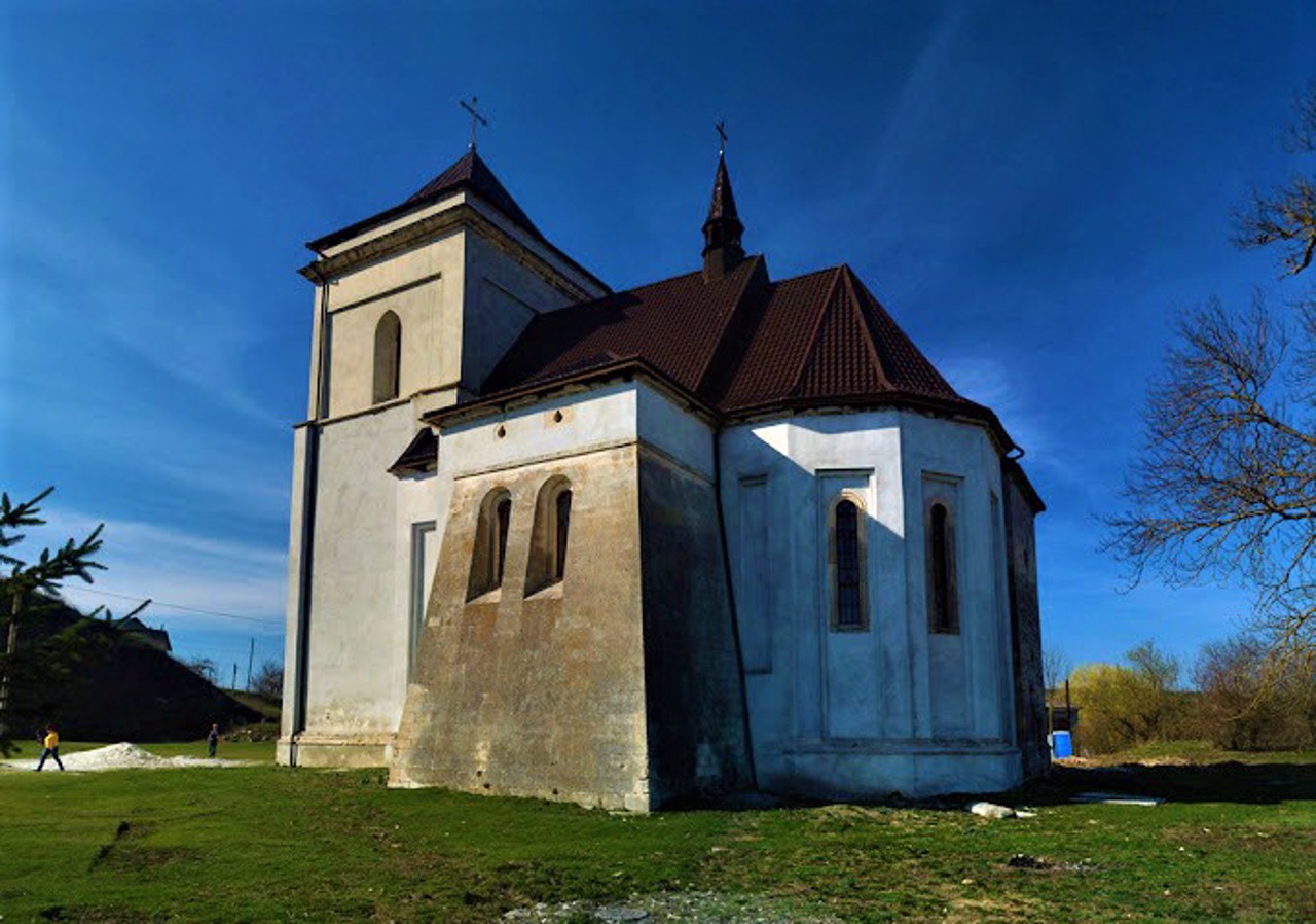 Костёл Успения Богородицы, Бище