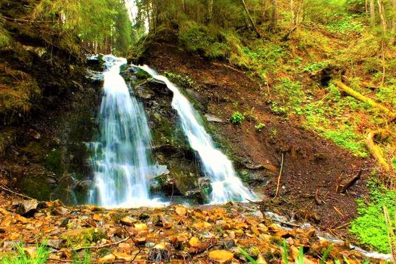 Salatruchil Waterfall, Bystrytsia