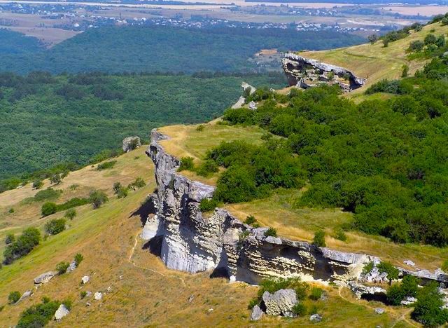 Bakla Hillfort, Skalyste