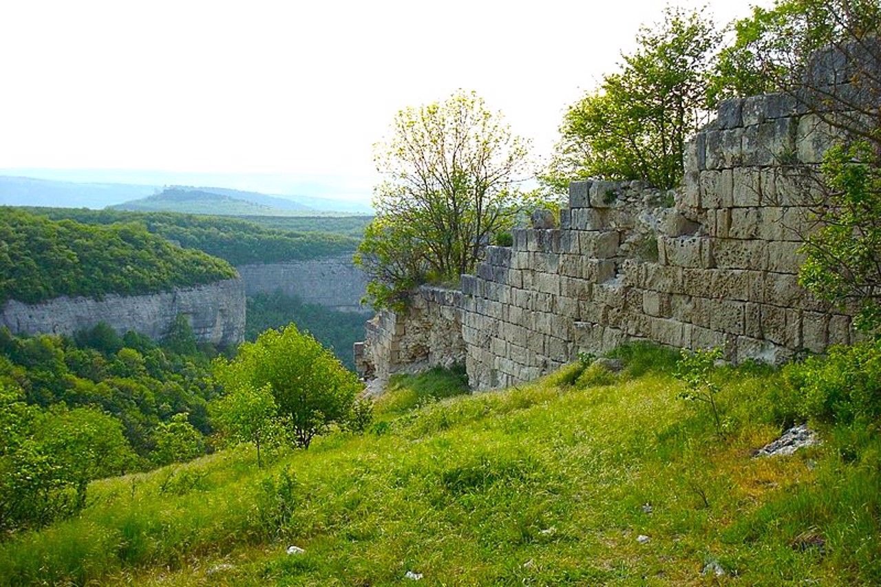 Syuren Tower, Male Sadove