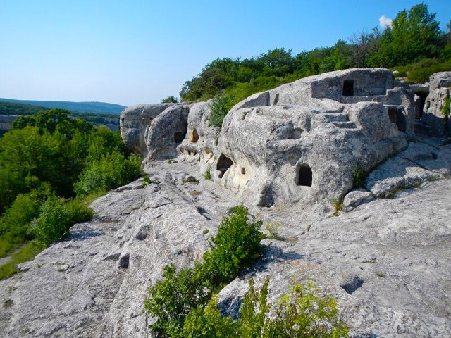 Eski-Kermen, Krasnyi Mak