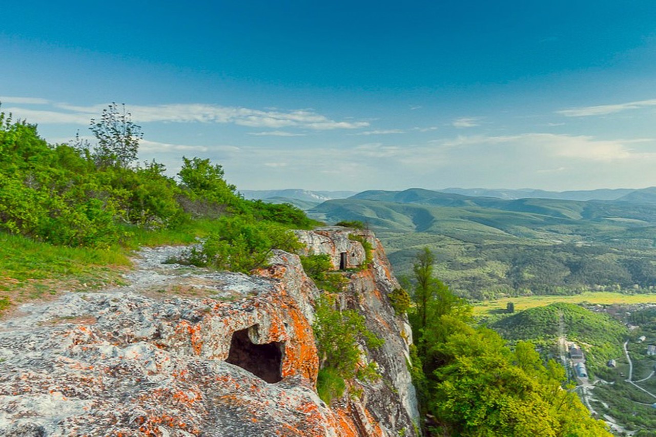 Tepe-Kermen, Mashyne