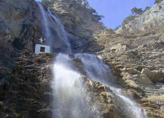 Водоспад Учан-Су, Ісар